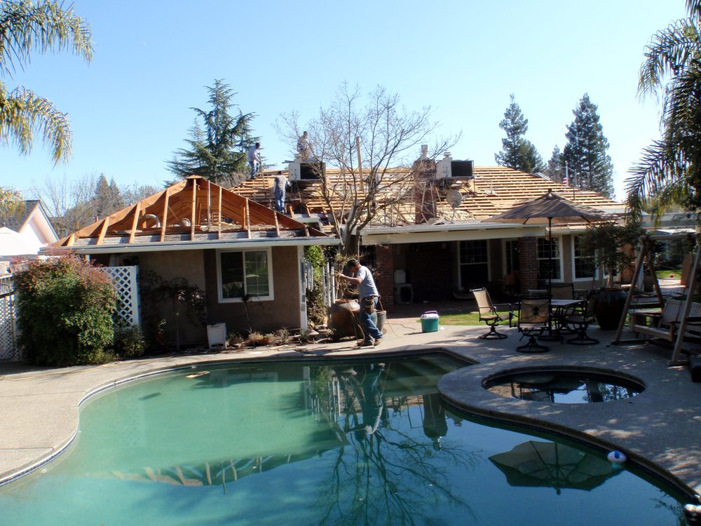 Slide of Brad's Quality Roofing