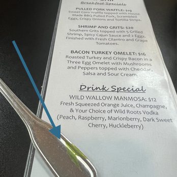 The Wallow Bar & Grill - Bars Near Me - Sunriver, Oregon