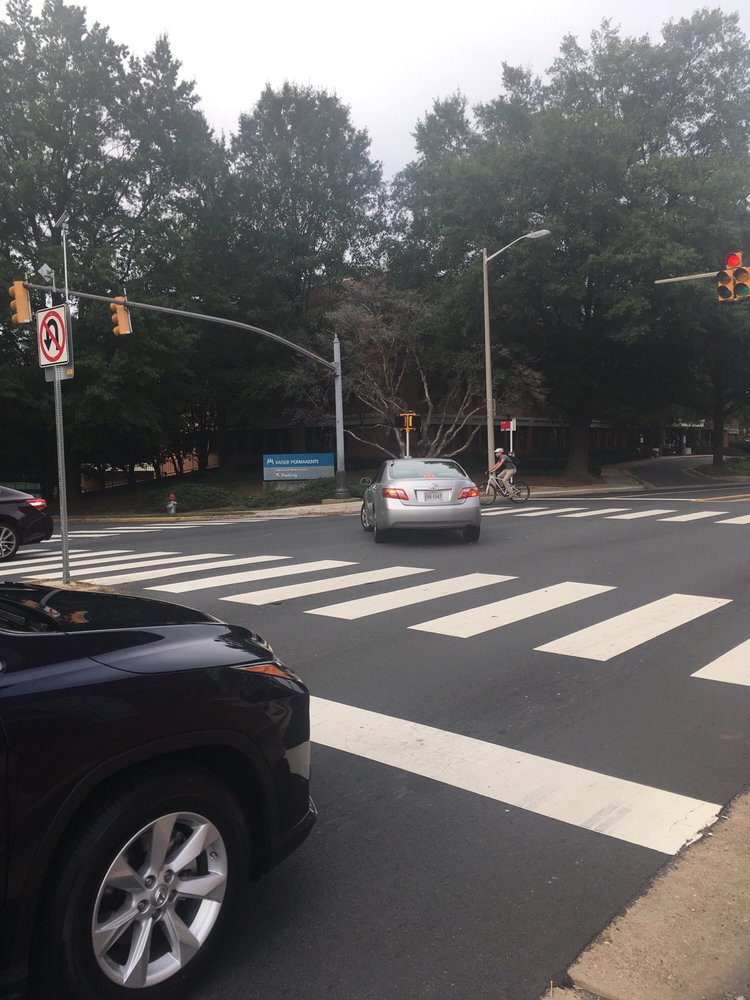 KAISER PERMANENTE HEALTH CARE PROGRAM 101 W Broad St, Falls Church