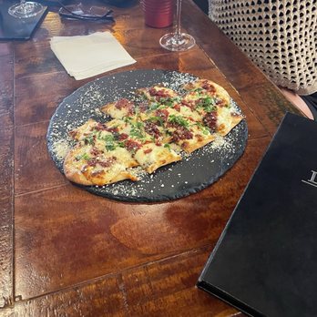 Landon Winery - Flatbread - Wineries Near Me - McKinney, Texas Landon Winery - Flatbread - Wineries Near Me - McKinney, Texas