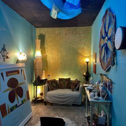Jolie DeMarcos My Flora Aura - More of healing services room