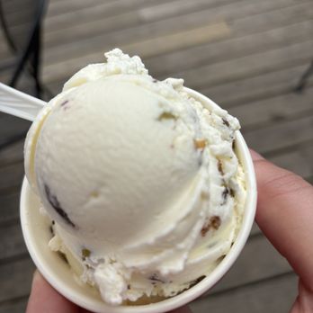 Katie's Ice Cream - Pistachio ice cream in a cup - Ice Cream & Frozen Yogurt Near Me - Hyannis, Massachusetts