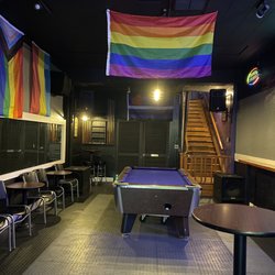 Town House Cocktail Lounge - Inside