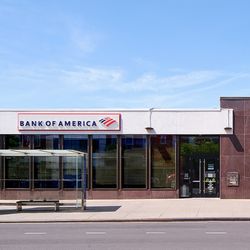Bank of America Financial Center - Storefront