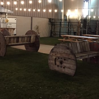 Badger State Brewing - Nice outdoor seating and creative use of pallets - Breweries Near Me - Green Bay, Wisconsin Badger State Brewing - Nice outdoor seating and creative use of pallets - Breweries Near Me - Green Bay, Wisconsin