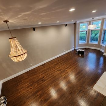 A Little Paint - Freshly painted living room in Chicago - Painters Near Me A Little Paint - Freshly painted living room in Chicago - Painters Near Me