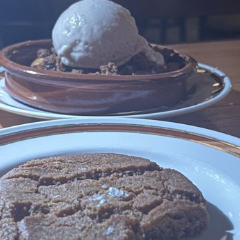 Nancy's Hustle - Cookie & pear crumble - New American Near Me - Houston, Texas