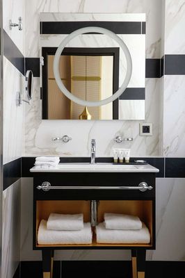 Niepce Paris Hotel, Curio Collection by Hilton by null