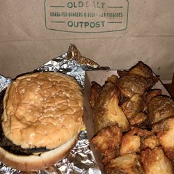 Old Salt Outpost - Double-Cheeseburger and Potatoes