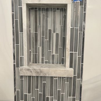 Casa Valenzuela Construction - Off centered niche, un level bottom, tile does not align, wavy - General Contractors Near Me - Corona, California Casa Valenzuela Construction - Off centered niche, un level bottom, tile does not align, wavy - General Contractors Near Me - Corona, California