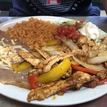 La Mexicana - Chicken fajitas - Mexican Near Me - Waterford, Michigan