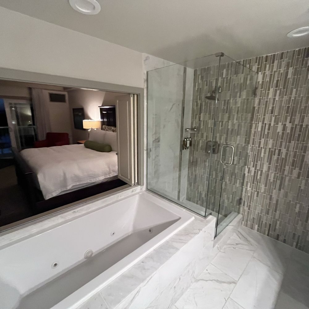Hotel Bellwether - Our relaxing bathroom. - Hotels Near Me - Bellingham, Washington Hotel Bellwether - Our relaxing bathroom. - Hotels Near Me - Bellingham, Washington