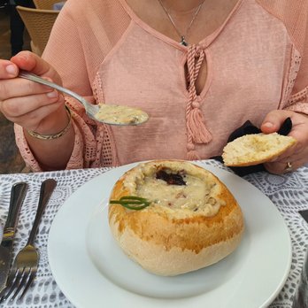 Humo Bistro - New England Clam Chowder in a Crispy Bread Bowl - Steakhouses Near Me - Progreso, YUC Humo Bistro - New England Clam Chowder in a Crispy Bread Bowl - Steakhouses Near Me - Progreso, YUC