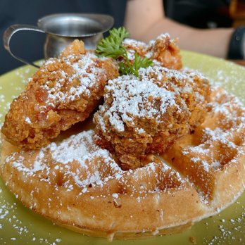 Berkeley Social Club - Waffle and KFC - Breakfast & Brunch Near Me - Berkeley, California