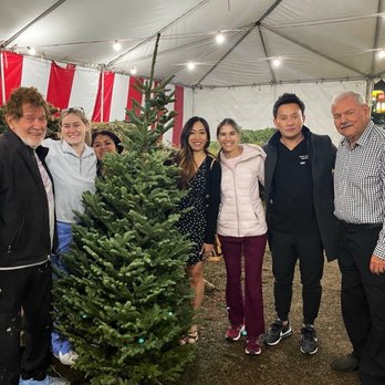La Canada Medical Group - We loved picking out our office Christmas tree at Bob Smith Toyota's tree lot! Thank you Mr. Smith! - Family Practice Near Me - La Cañada Flintridge, California La Canada Medical Group - We loved picking out our office Christmas tree at Bob Smith Toyota's tree lot! Thank you Mr. Smith! - Family Practice Near Me - La Cañada Flintridge, California