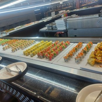 Oasis Buffet - Sushi selection was pretty good!  Sushi was not dried out, was fresh. - Buffets Near Me - Hesperia, California