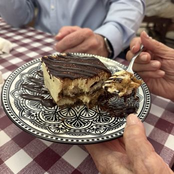 Amore Italian Restaurant - Tiramisu - Italian Near Me - Brandon, Mississippi