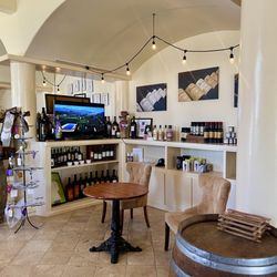 Brutocao Cellars - Tasing Room