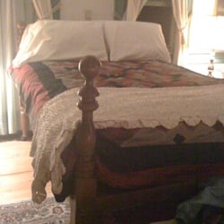 Yeaton Farm Inn - One of the rooms at the inn