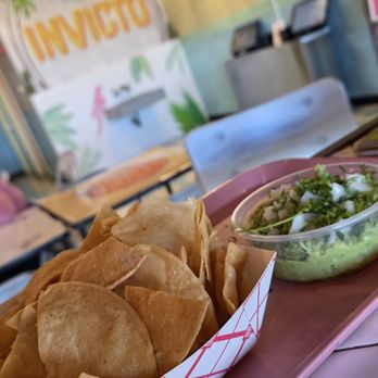 Invicto - Chips & guac - Tacos Near Me - Vernon Hills, Illinois Invicto - Chips & guac - Tacos Near Me - Vernon Hills, Illinois