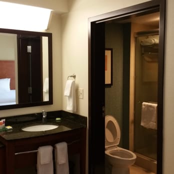 Hyatt Place Raleigh / Cary - King room - bathroom - Hotels Near Me - Raleigh, North Carolina Hyatt Place Raleigh / Cary - King room - bathroom - Hotels Near Me - Raleigh, North Carolina