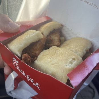 Chick-fil-A - Fast Food Near Me - Miami, Florida