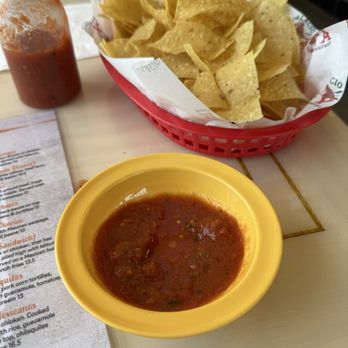 Palacio Maya Mexican Restaurant - Chips and Salsa - Mexican Near Me - Independence, Missouri