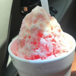 Jennifer's Lil Alaskan Snowball Shop - Pink grapefruit and watermelon with cream