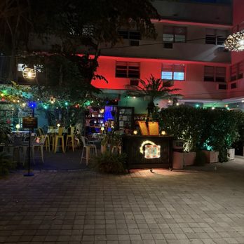 Moreno's Cuba - Cocktail Bars Near Me - Miami Beach, Florida