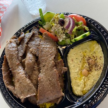 Zuki's Pita - gyro platter with jalapeno hummus and a dash of olive oil - Mediterranean Near Me - Phoenix, Arizona