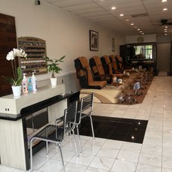 Nails Up Spa - Highland Creek