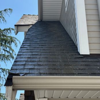 Aqua Kings - Post roof demoss and treatment photo - Pressure Washers Near Me - Chilliwack, British Columbia Aqua Kings - Post roof demoss and treatment photo - Pressure Washers Near Me - Chilliwack, British Columbia