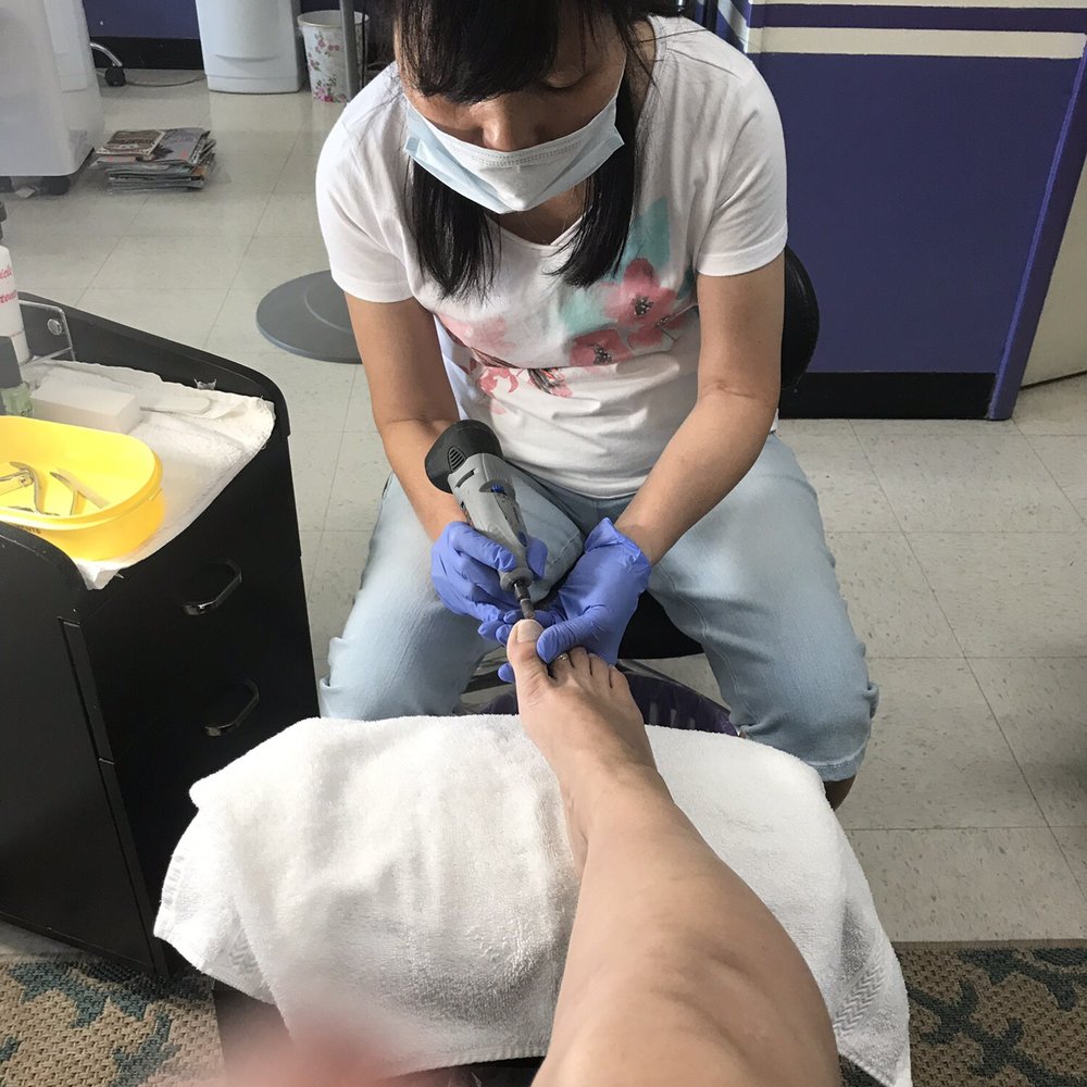 Fantasy Nails - They used a bevel to get the lines off my nails instead of wasting time and discomfort filing. Loved it - Nail Salons Near Me - Van Nuys, California