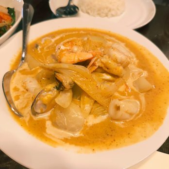 Dahla - Massaman Curry (Seafood) - Thai Near Me - New Orleans, Louisiana