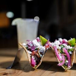 Avocado Pit - Manchester - Taco's