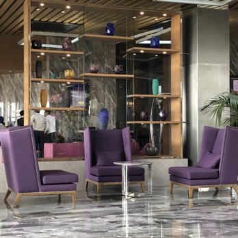 Crowne Plaza - Lobby seating - Hotels Near Me - Istanbul, 34