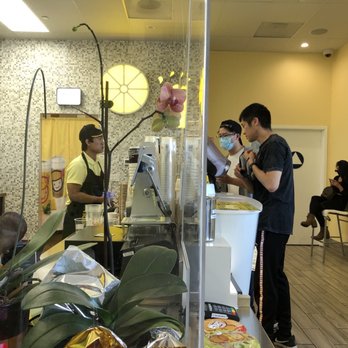 Happy Lemon - Customer escalation while the other employees drag their feet on other orders. - Bubble Tea Near Me - Pleasanton, California Happy Lemon - Customer escalation while the other employees drag their feet on other orders. - Bubble Tea Near Me - Pleasanton, California