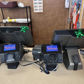 Bojangles'famous Chicken'n Biscuits - a row of computer monitors - Chicken Wings Near Me - Greensboro, North Carolina