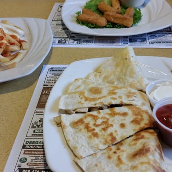 River Star Diner - Chicken and Cheese Quesadilla, Pizza Fries (My Fav!), and Mozzerella sticks!! - Diners Near Me - Hackettstown, New Jersey