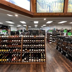 Mac Adoodles - Beautiful store design! Wide open super clean, and an extensive selection.