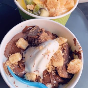 Oodles Frozen Yogurt - Ice Cream & Frozen Yogurt Near Me - Modesto, California