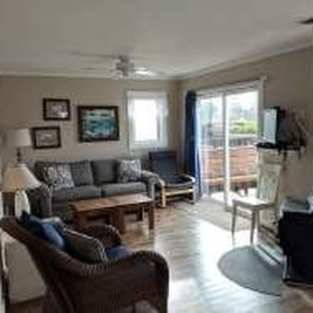 Klipsan Beach Cottages - Living room in Cabin 6 - Vacation Rentals Near Me - Ocean Park, Washington Klipsan Beach Cottages - Living room in Cabin 6 - Vacation Rentals Near Me - Ocean Park, Washington