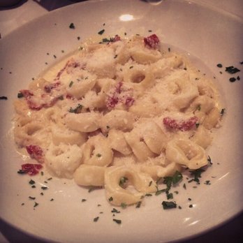LouCas - Tortellini - Italian Near Me - Edison, New Jersey