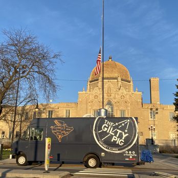 The Gilty Pig - a food truck parked in front of a building - Food Trucks Near Me - Chicago, Illinois The Gilty Pig - a food truck parked in front of a building - Food Trucks Near Me - Chicago, Illinois