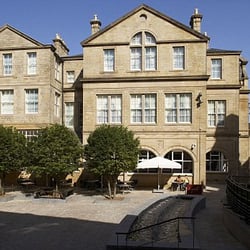 Leopold Hotel
