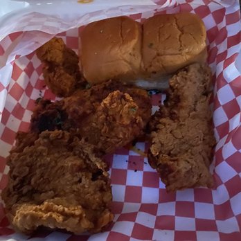 Gordos Hot Chicken - 3 strips with "spicy" level. - Food Trucks Near Me - Oxnard, California Gordos Hot Chicken - 3 strips with "spicy" level. - Food Trucks Near Me - Oxnard, California