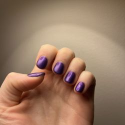 La Diva Nail Care & Spa - Shellac mani