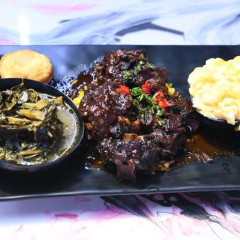 Yo Chef Surf & Turf Smokehouse - The oxtail dinner - Seafood Near Me - Birmingham, Alabama Yo Chef Surf & Turf Smokehouse - The oxtail dinner - Seafood Near Me - Birmingham, Alabama