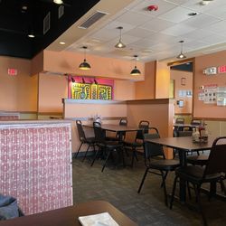 El Azteca - More ambience