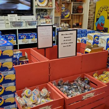 MoonPie General Store - Chattanooga - Build Your Own MoonPie Box - Toy Stores Near Me - Chattanooga, Tennessee